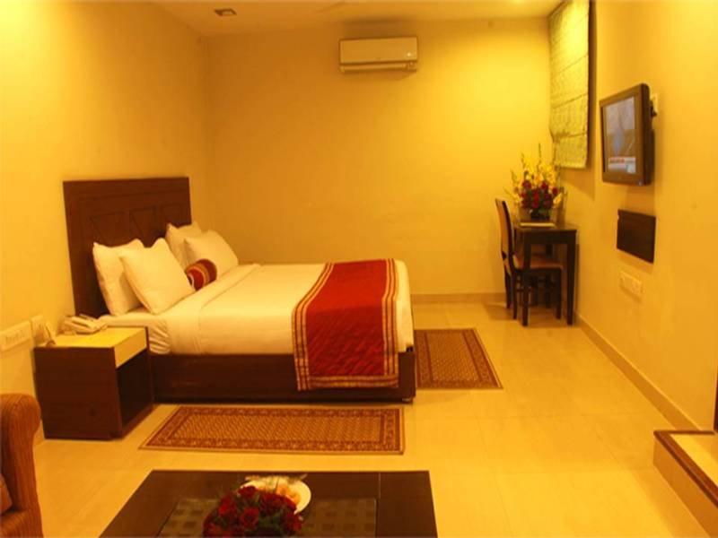 Hotel Classic Diplomat Nowe Delhi Zewnętrze zdjęcie