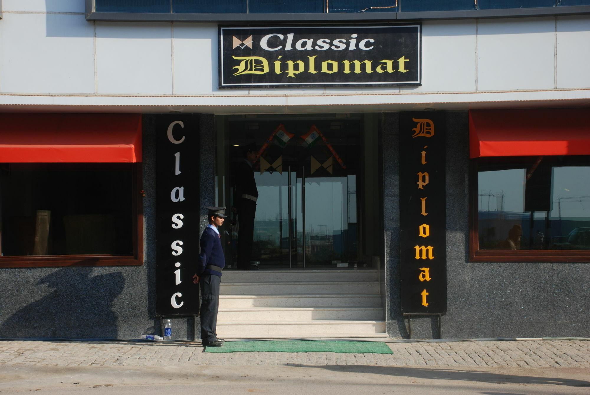 Hotel Classic Diplomat Nowe Delhi Zewnętrze zdjęcie